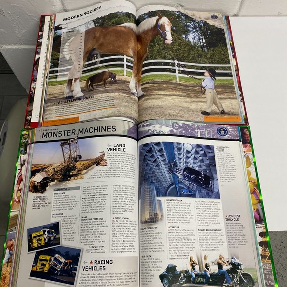 2006,2008 Guinness World Records Hardcover Books. Great Condition! - Picture 3 of 4